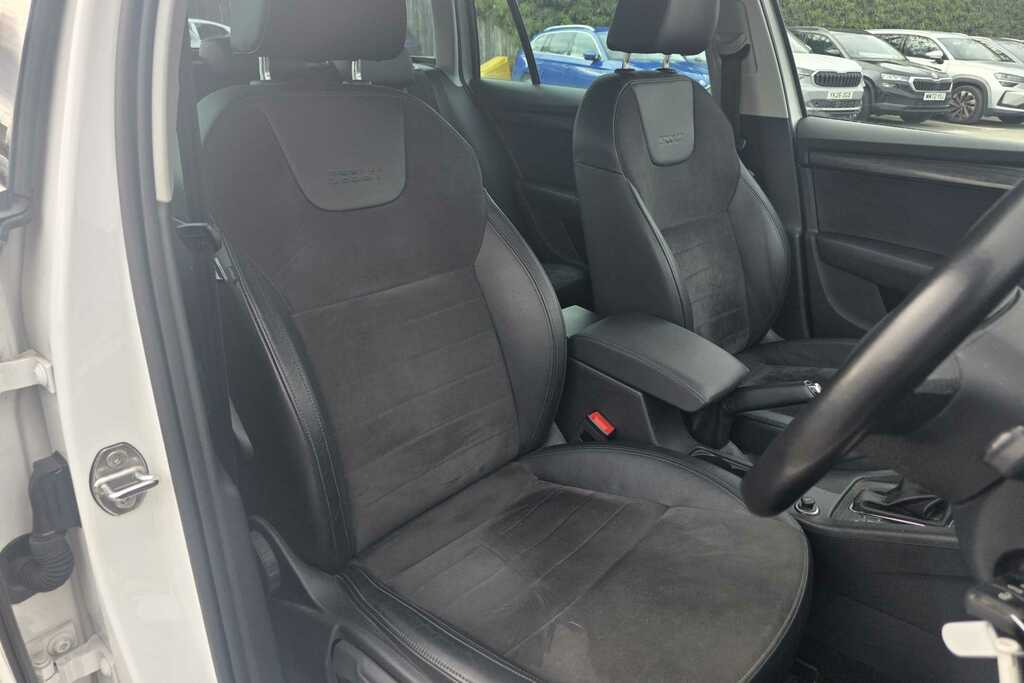 Skoda Octavia 2.0 Tdi Cr Vrs Red #16