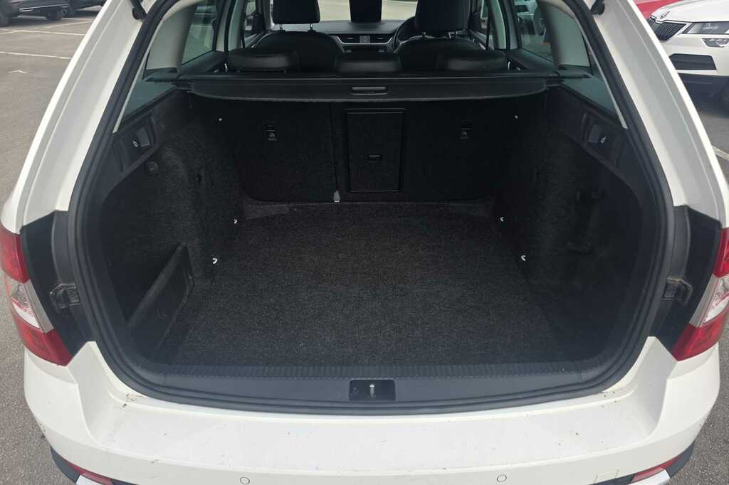 Skoda Octavia 2.0 Tdi Cr Vrs Red #19