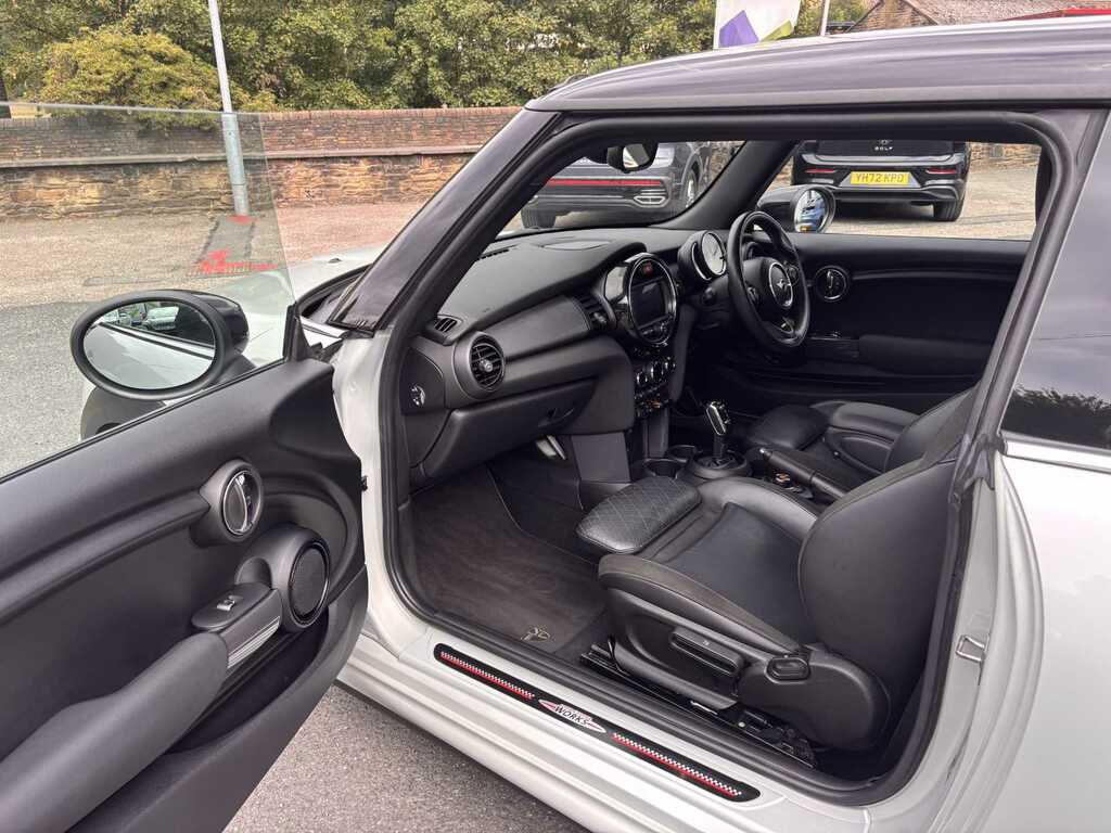 Mini Hatch F55 Mini 5-Door Hatch Cooper Sport Lci Green #25
