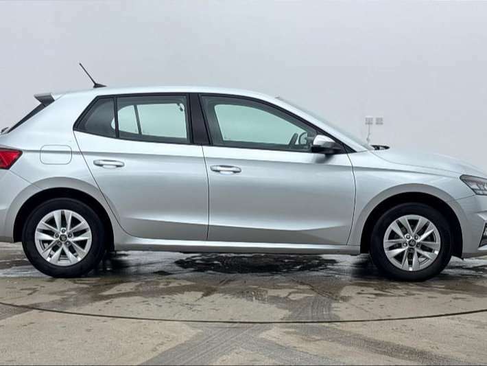 Skoda Fabia 1.0 Tsi Se Edition Silver #4