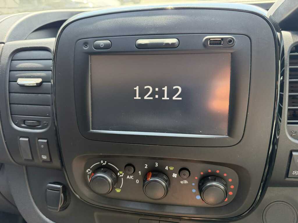 Vauxhall Vivaro Combi Van 1.6 Cdti 2900 Crew Van Euro 6 Ss Silver #30
