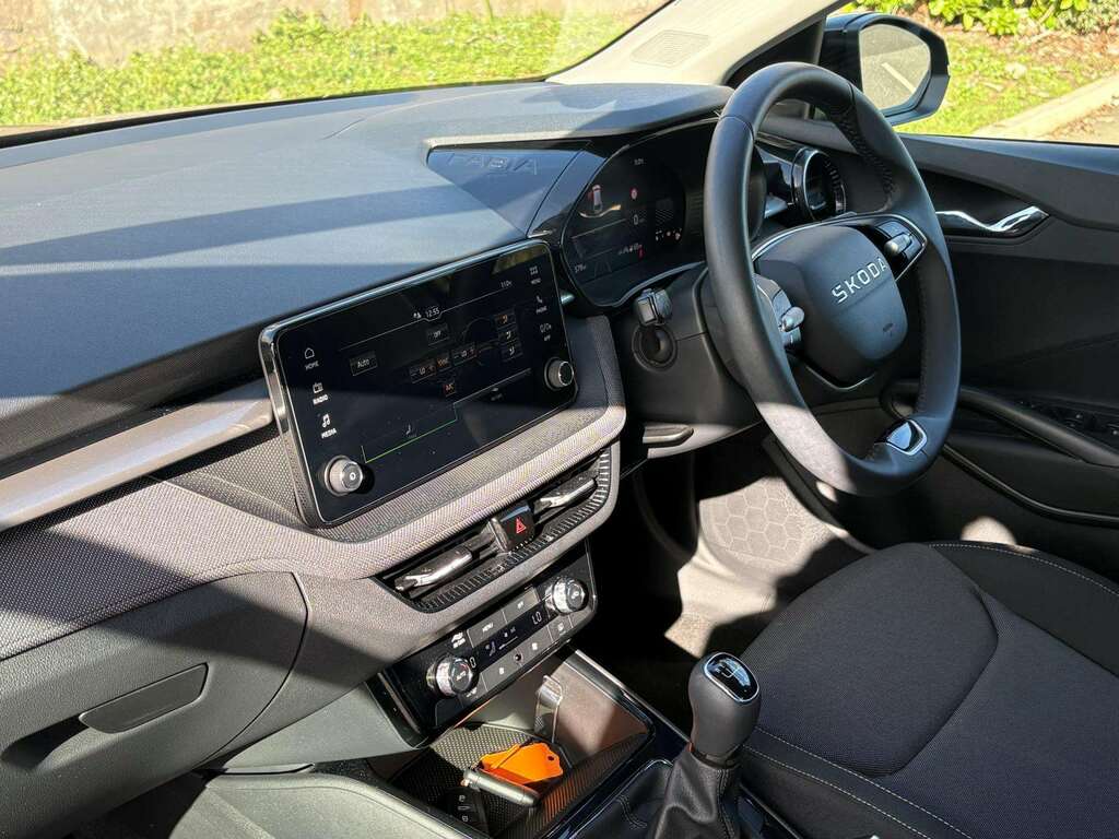 Skoda Fabia 1.0 Mpi 80 Se Edition Black #4