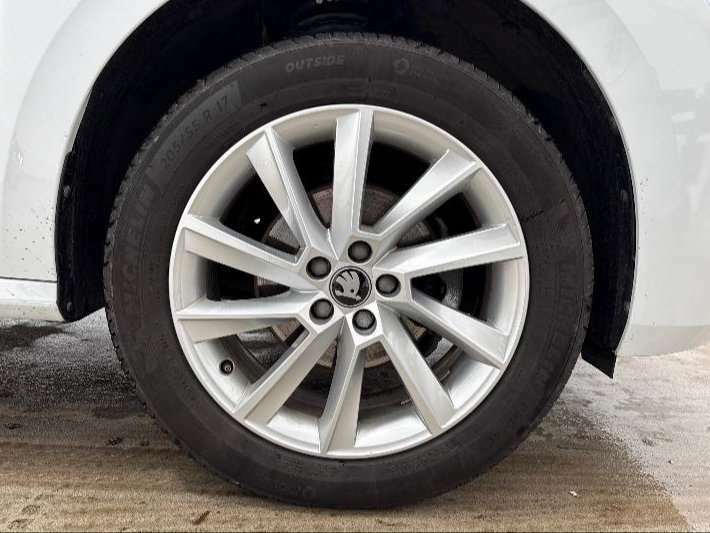 Skoda Kamiq 1.0 Tsi Se Edition White #5