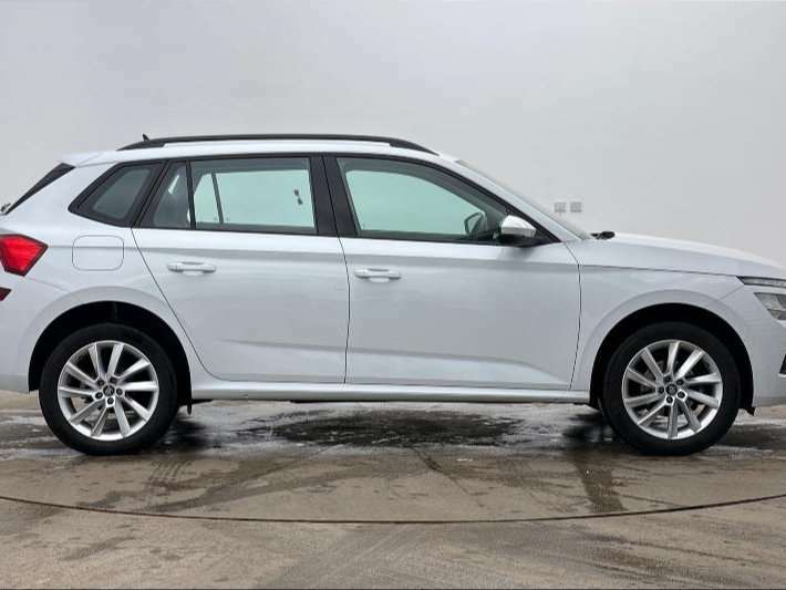 Skoda Kamiq 1.0 Tsi Se Edition White #4