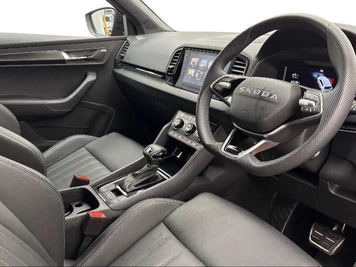 Skoda Karoq 1.5 Tsi Sportline Edition Dsg Red #6
