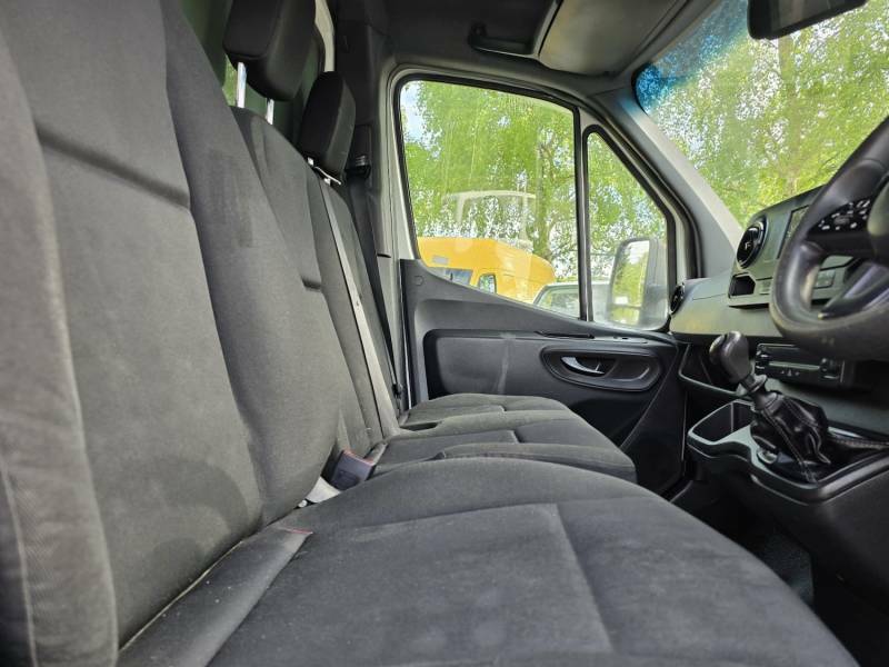 Mercedes-Benz Sprinter  White #23