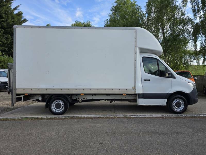 Mercedes-Benz Sprinter  White #12