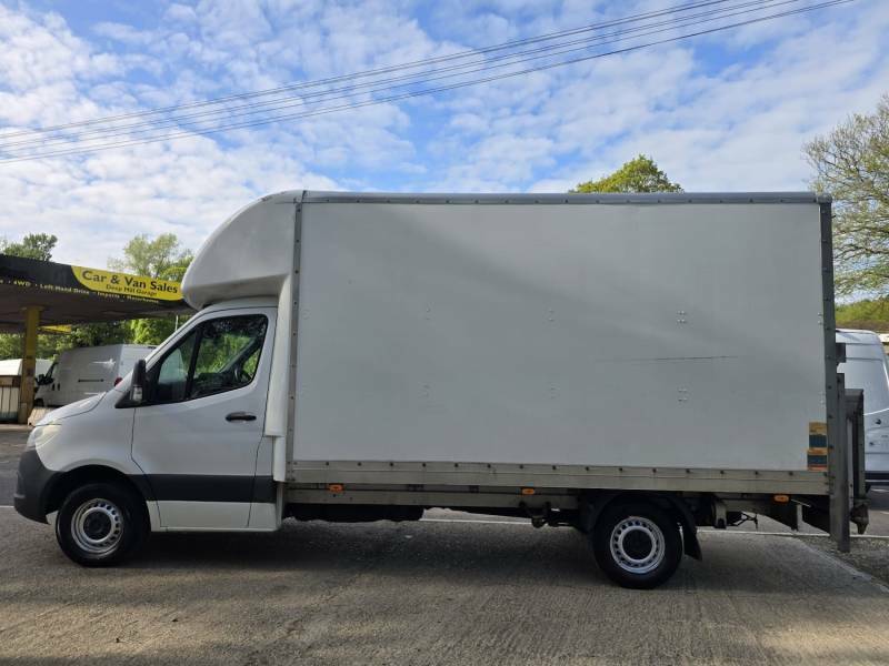 Mercedes-Benz Sprinter  White #7