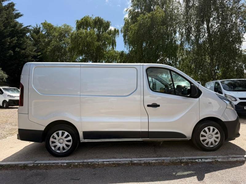 Renault Trafic 2L Business White #6