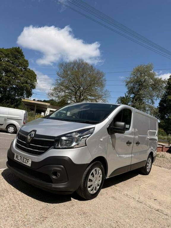 Renault Trafic 2L Business White #2
