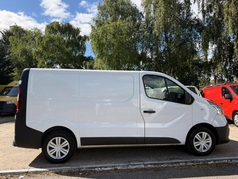 Renault Trafic 2L Business White #6