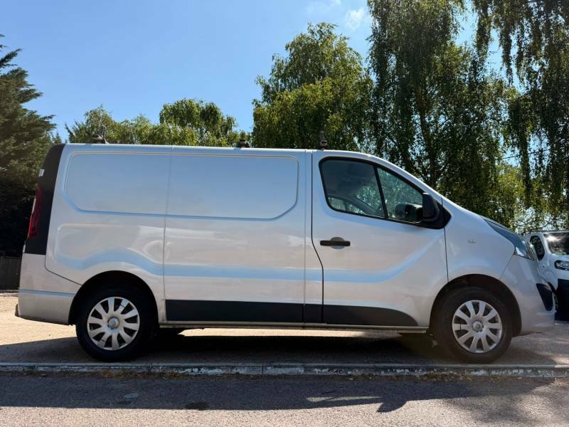 Vauxhall Vivaro Cdti 2700 Silver #4