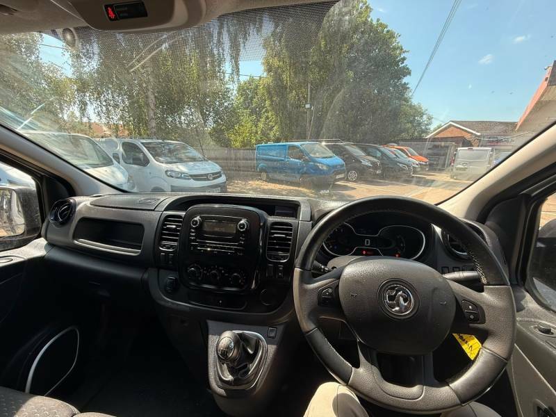 Vauxhall Vivaro Cdti 2700 Silver #15