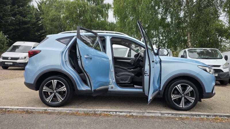 MG ZS 105Kw Exclusive Ev 45Kwh Low Miles Blue #5