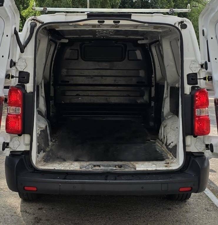Vauxhall Vivaro 2900 1.5D 100Ps Dynamic H1 Van White #11