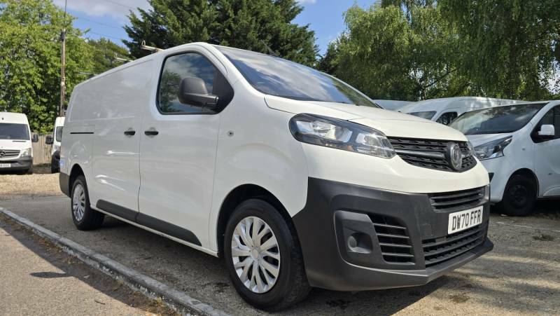 Vauxhall Vivaro 2900 1.5D 100Ps Dynamic H1 Van White #9