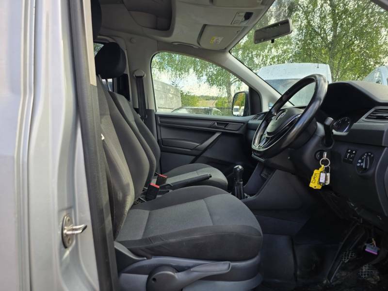 Volkswagen Caddy Maxi C20 2.0 Tdi Dsg Highline Ac  #19