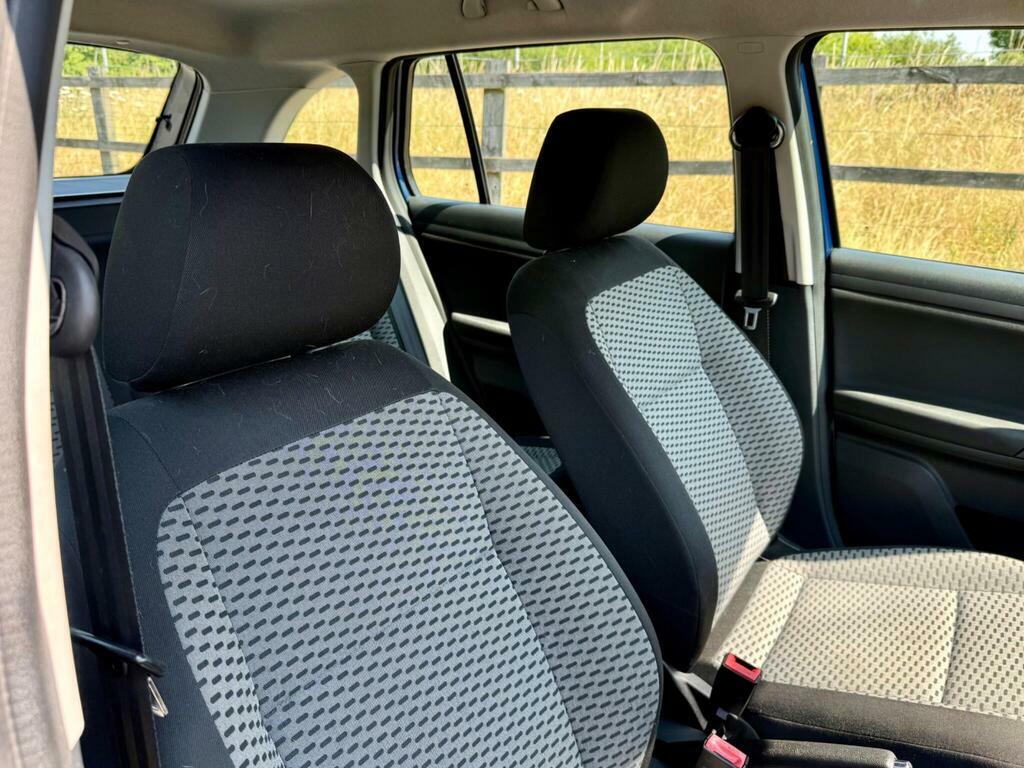 Skoda Fabia 1.6 Tdi Scout Estate Euro 5 105 Red #13