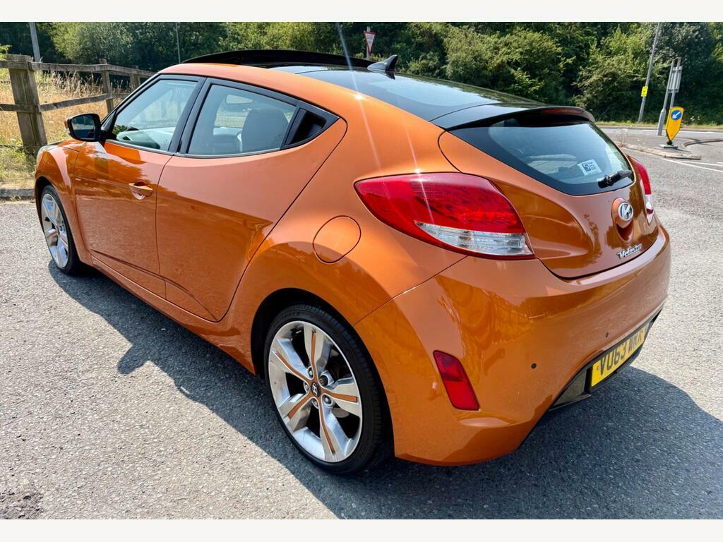 Hyundai Veloster Hatchback #7