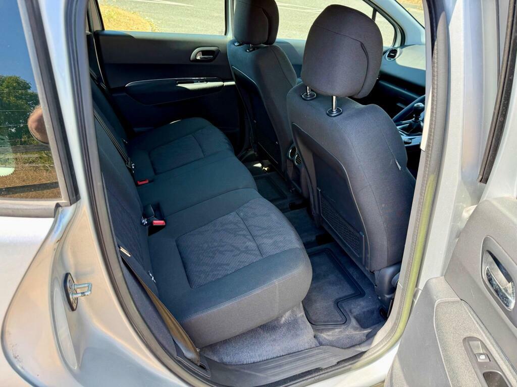 Peugeot 3008 E-hdi Active Black #19
