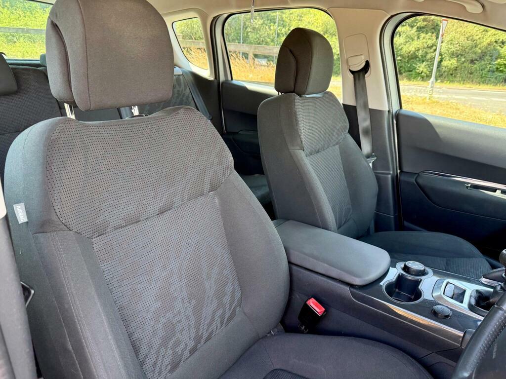Peugeot 3008 E-hdi Active Black #18