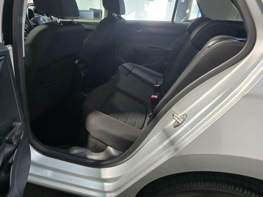 Skoda Fabia Hatchback Beige #38