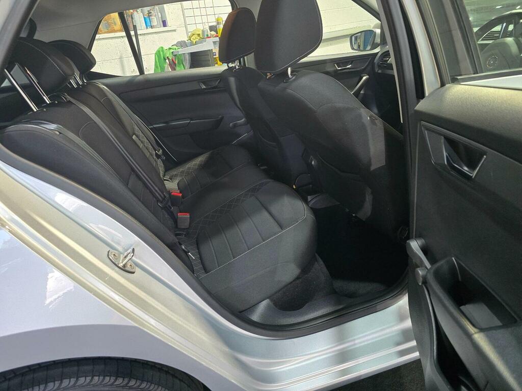 Skoda Fabia Hatchback Beige #42