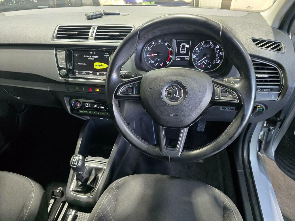 Skoda Fabia Hatchback Beige #8