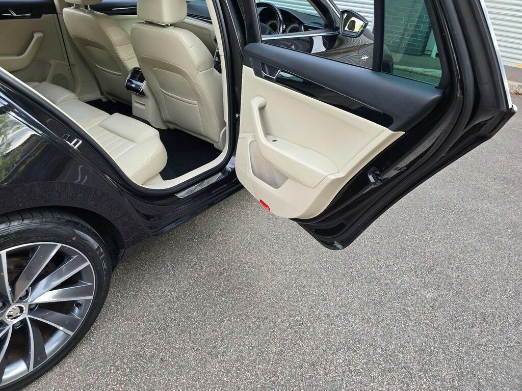 Skoda Superb Superb Se L Executive Tdi S-a Grey #59