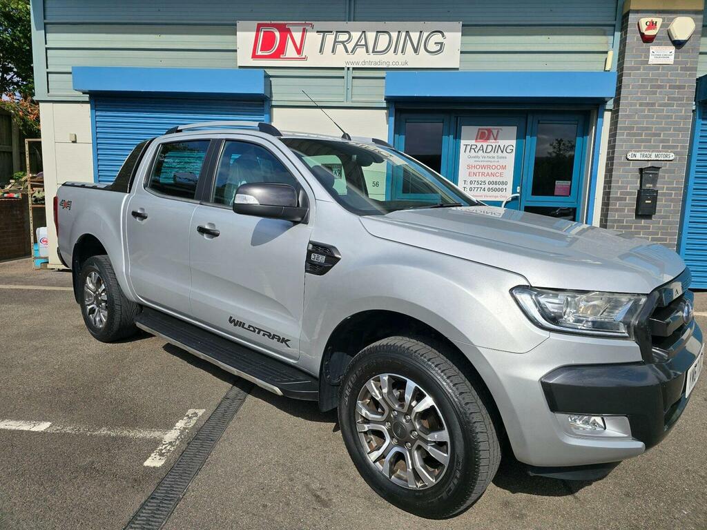 Ford Ranger 3.2 Tdci Wildtrak Pickup Double Cab Aut Black #1