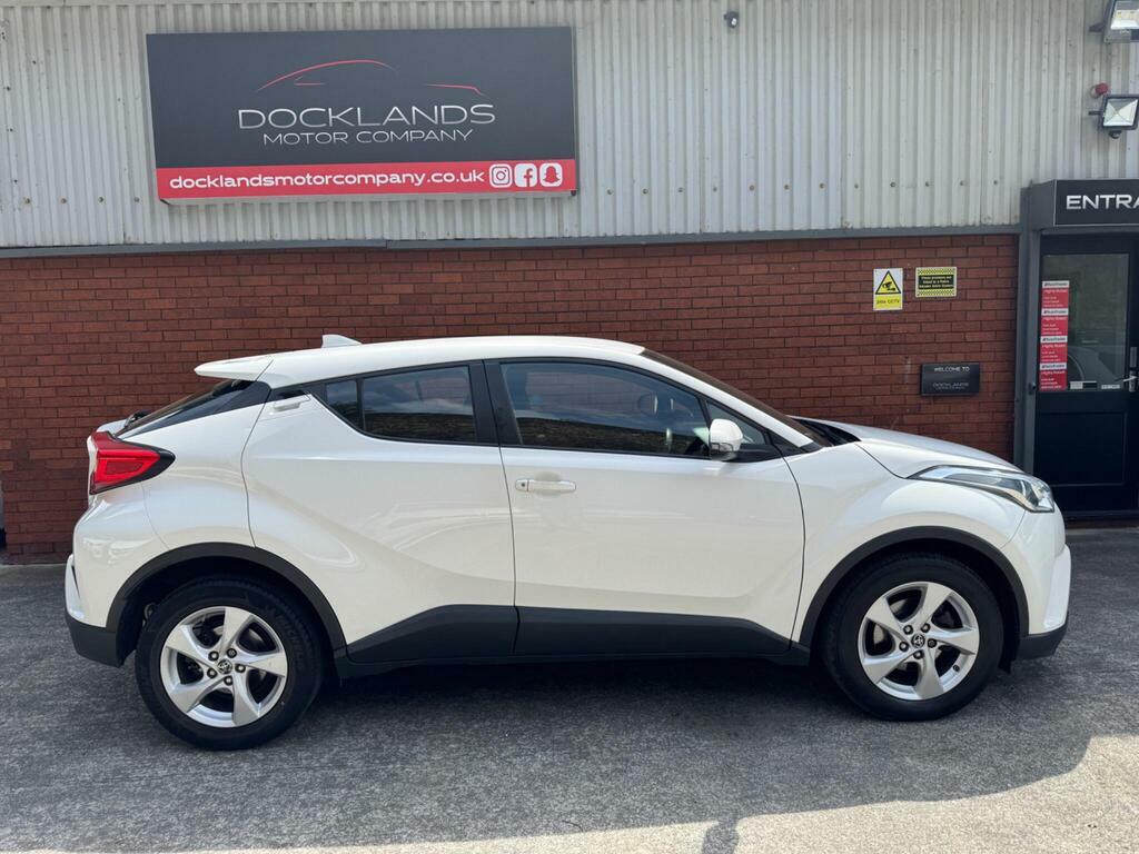 Toyota C-Hr 1.2 Vvt-i Icon Cvt Euro 6 S S White #5