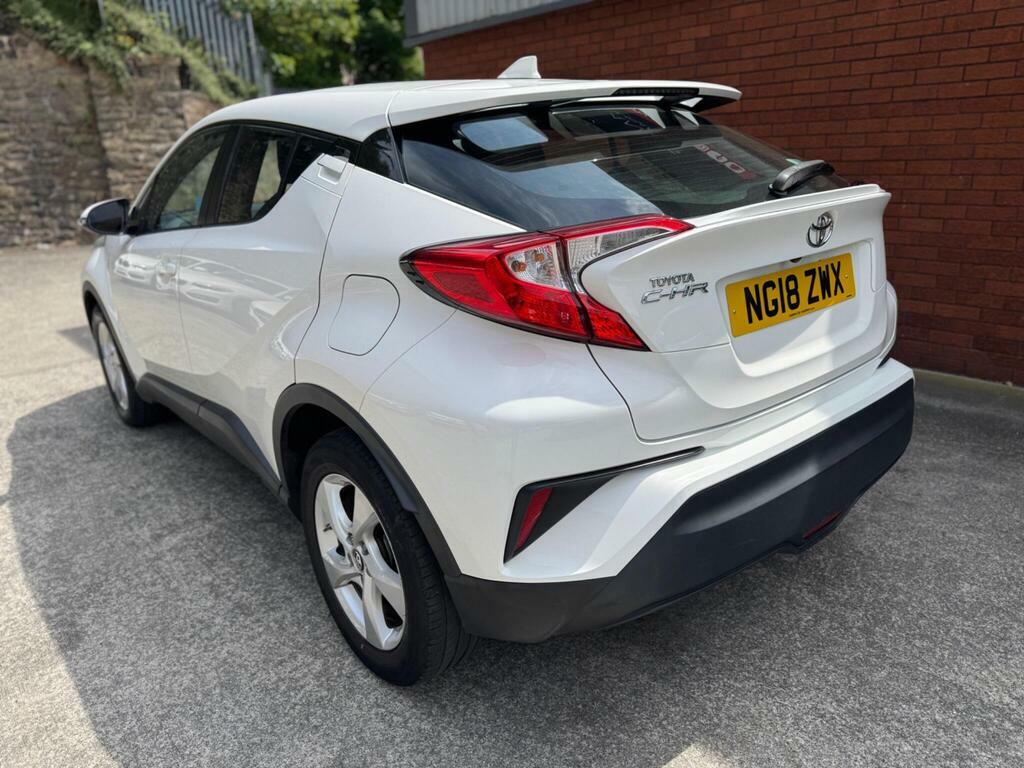 Toyota C-Hr 1.2 Vvt-i Icon Cvt Euro 6 S S White #6