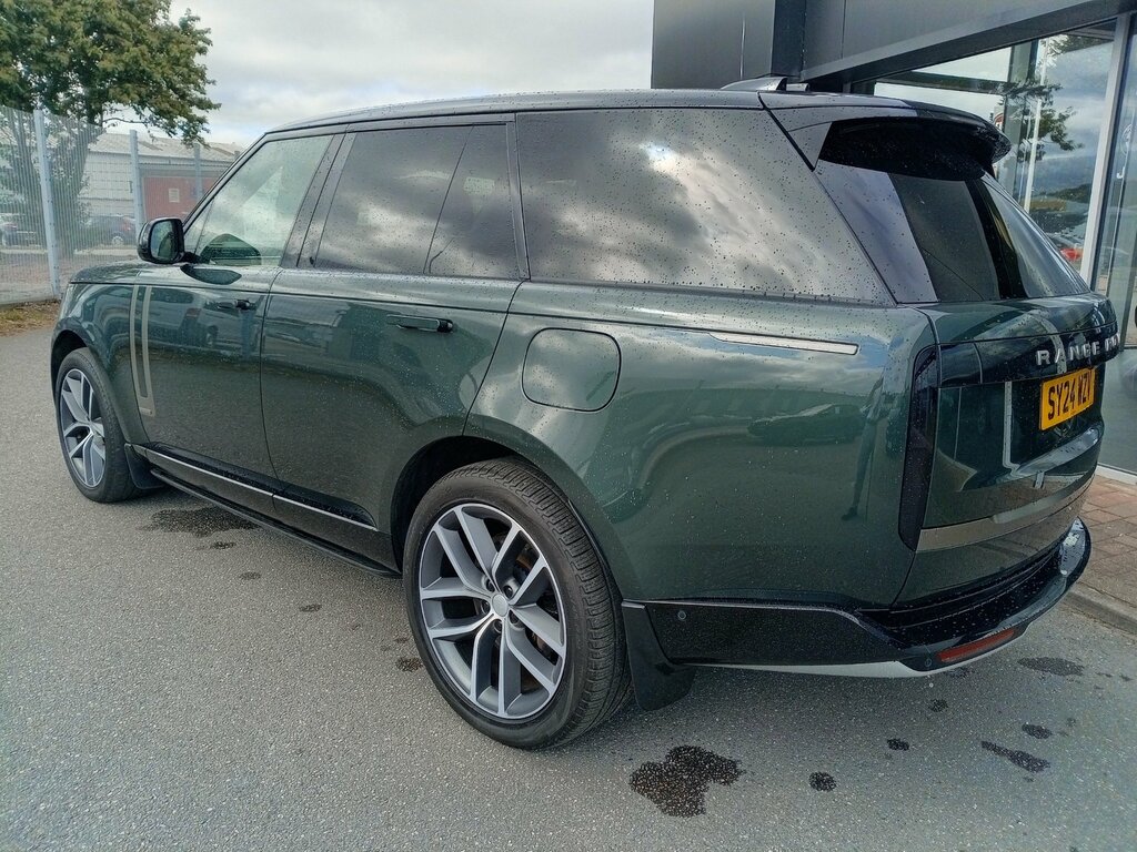 Land Rover Range Rover 3.0 P460e 38.2Kwh Plug-in Hybrid Green #2