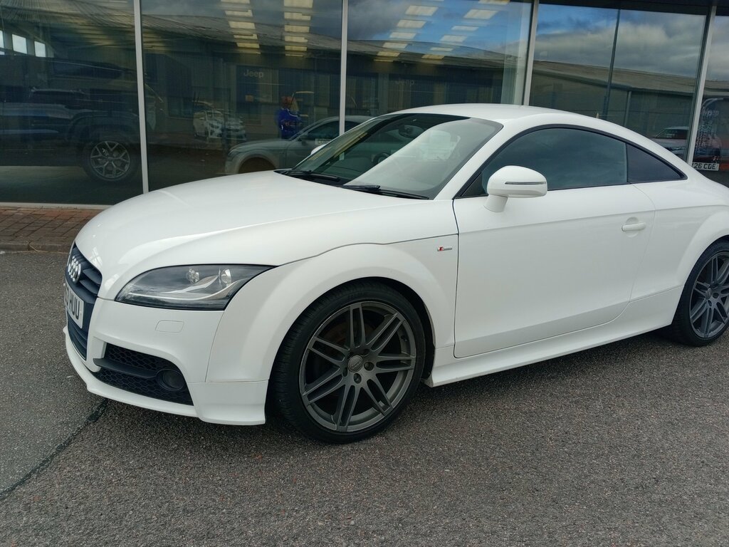Audi TT 2.0 Tfsi Black Edition Coupe White #5