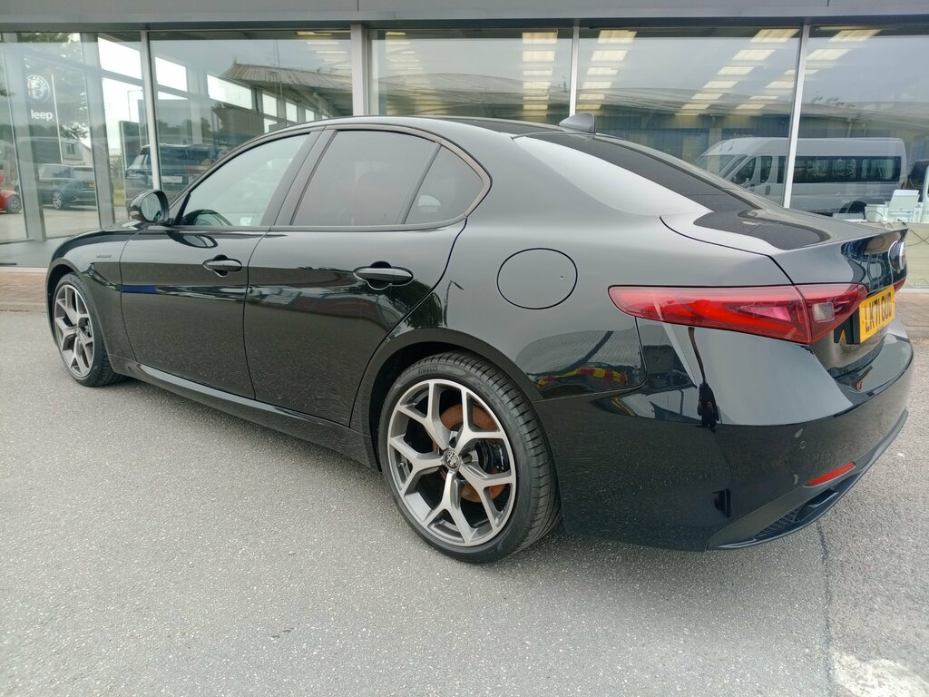 Alfa Romeo Giulia 2.0T Veloce 280 Black #2