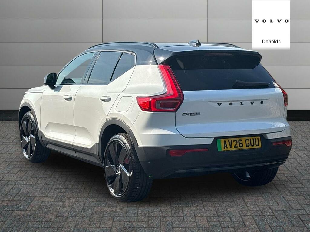 Volvo EX40 Black Edition Plus Single Motor Extended Range Ele AV26GUU White #5