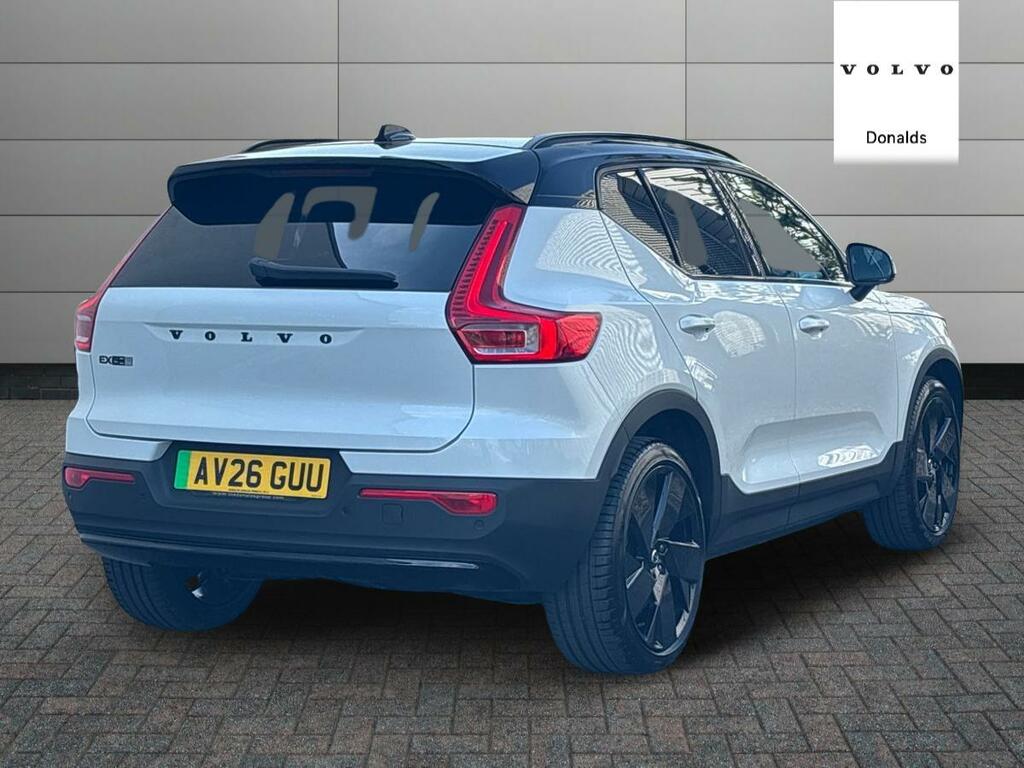 Volvo EX40 Black Edition Plus Single Motor Extended Range Ele AV26GUU White #3