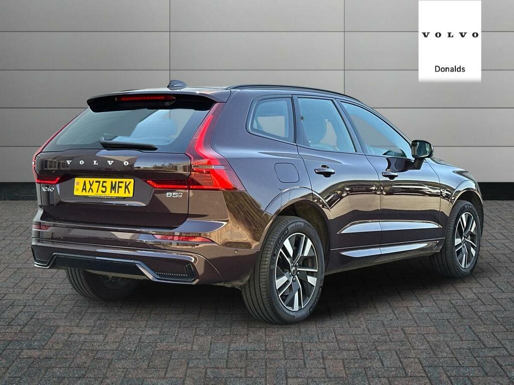 Volvo XC60 Plus B5 Awd Mild Hybrid Dark AX75MFK Red #3