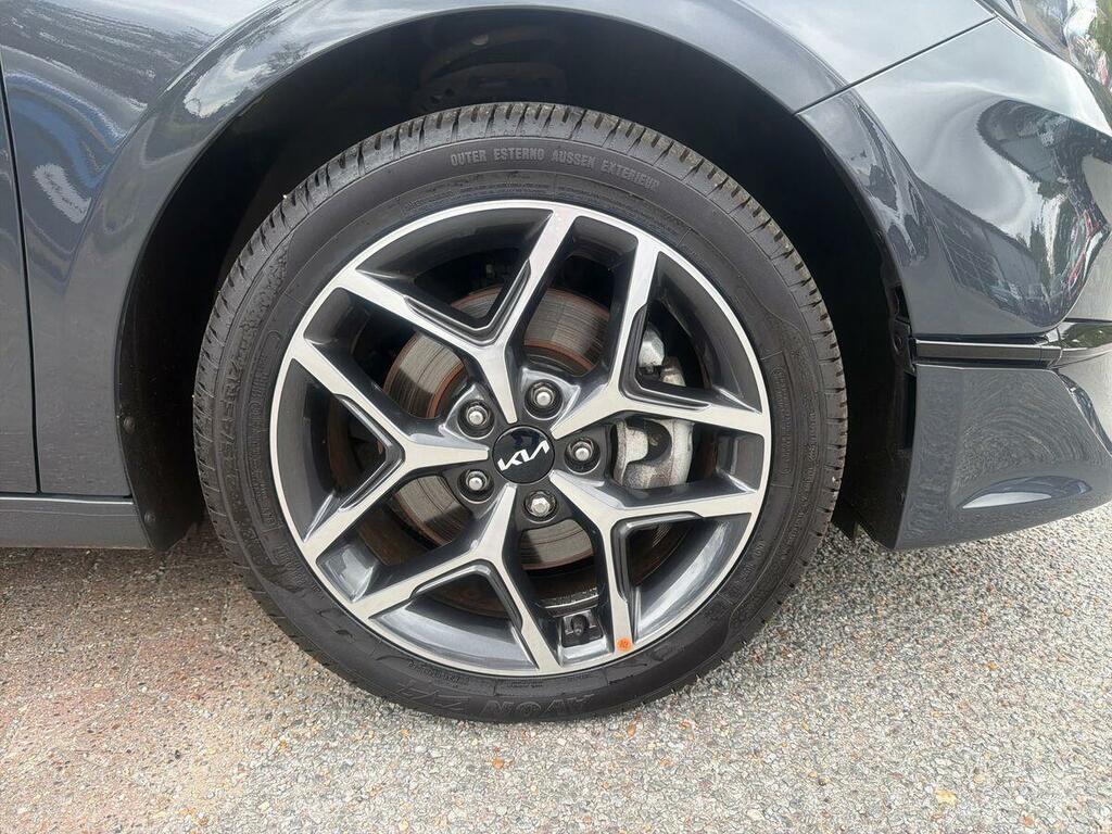 Kia Ceed 1.5T Gdi Isg 138 2 White #9