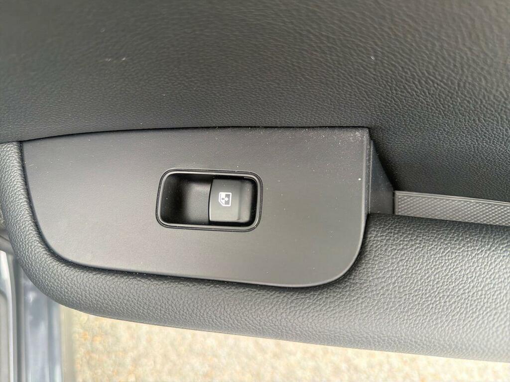 Kia Ceed 1.5T Gdi Isg 138 2 White #32
