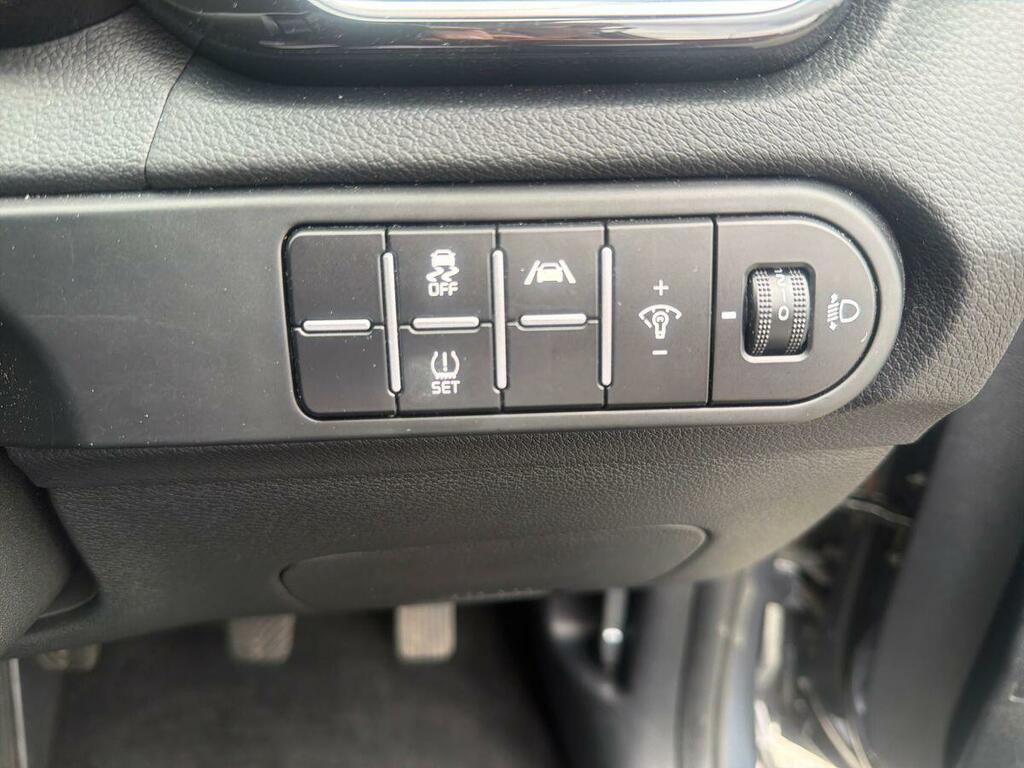 Kia Ceed 1.5T Gdi Isg 138 2 White #27
