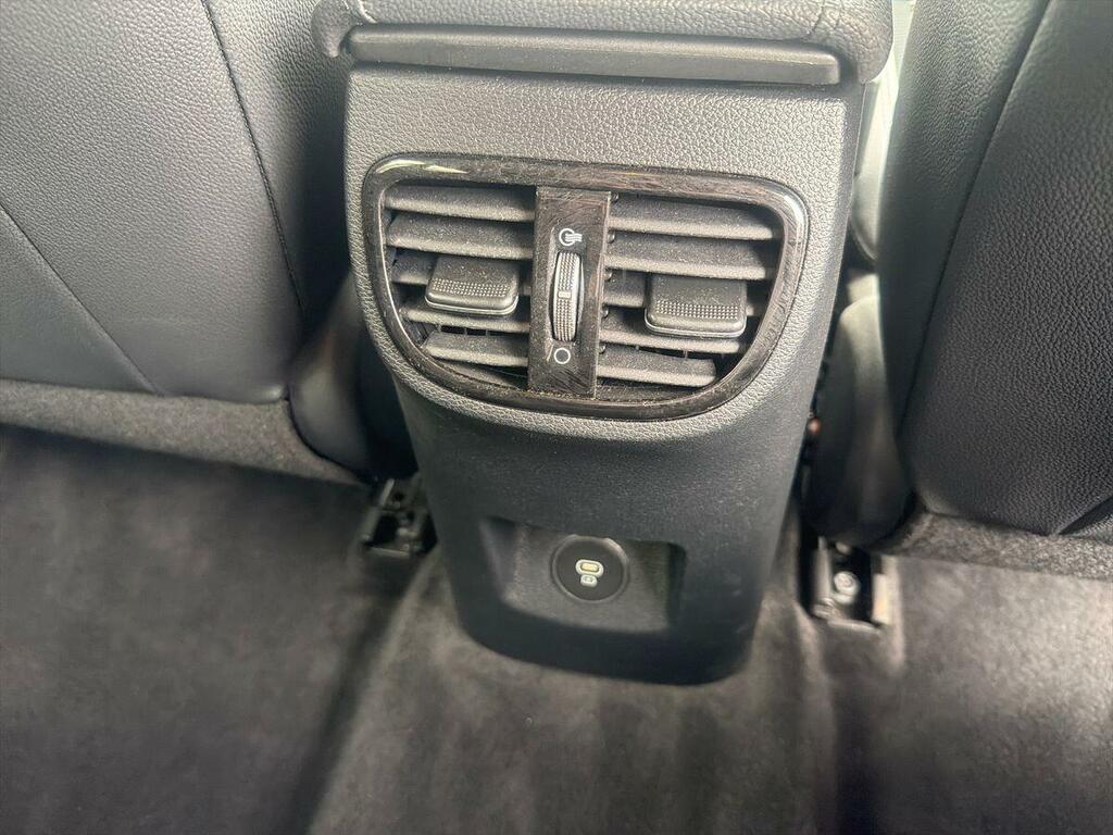 Kia Ceed 1.5T Gdi Isg 138 2 White #33
