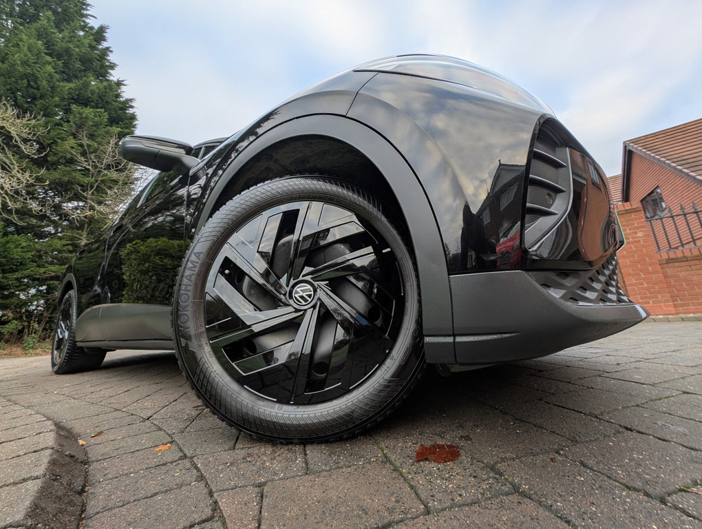 Volkswagen ID.4 Pro 77Kwh Life Black #4