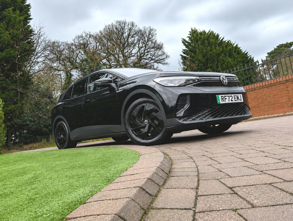 Volkswagen ID.4 Pro 77Kwh Life Black #5