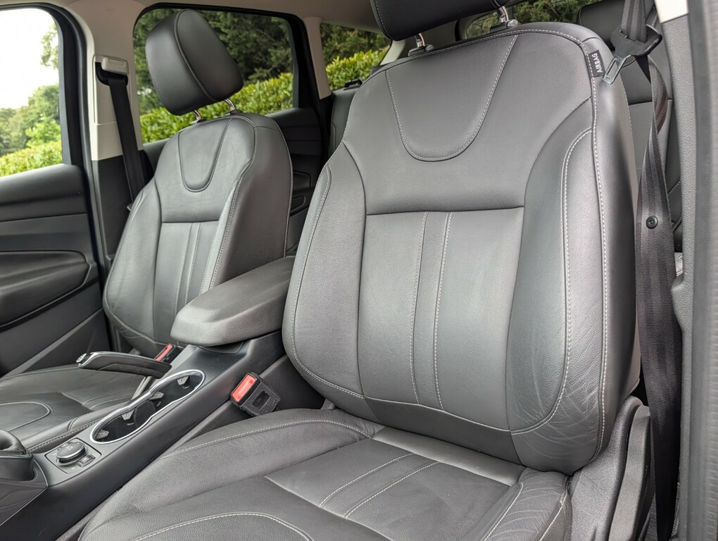 Ford Kuga Titanium Tdci 150Ps Low Miles White #45