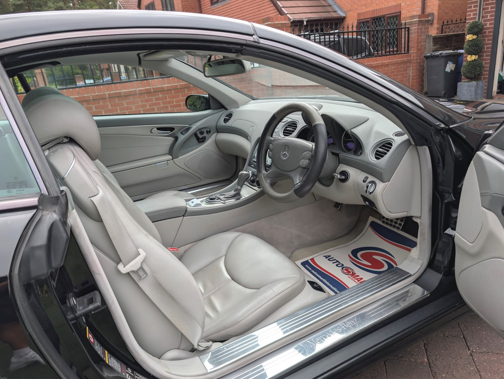 Mercedes-Benz SL Class U1014235 Silver #77