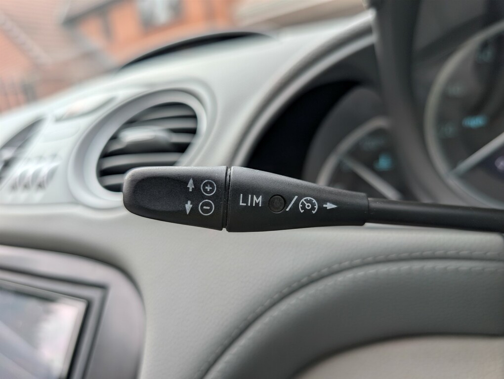 Mercedes-Benz SL Class U1014235 Silver #40
