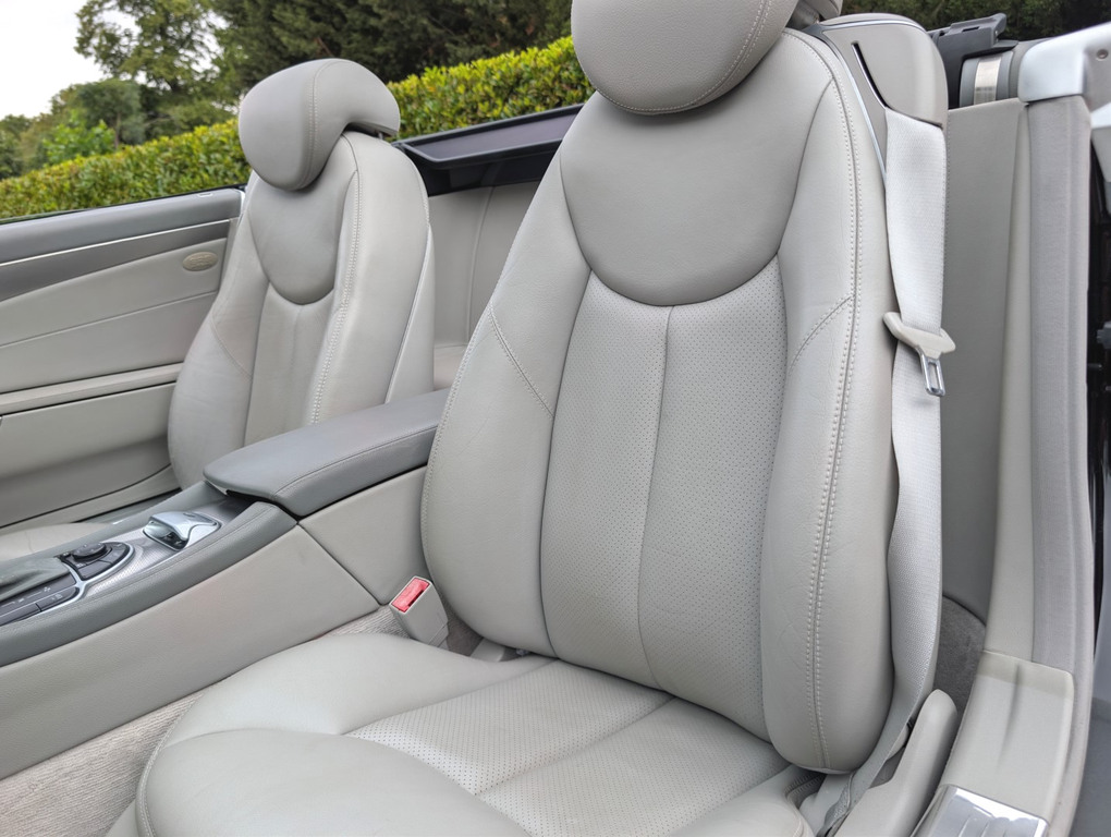 Mercedes-Benz SL Class U1014235 Silver #53