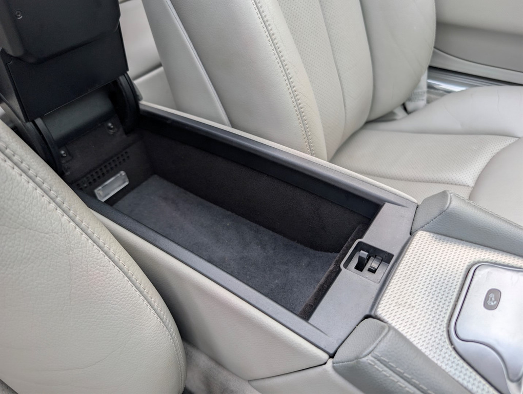 Mercedes-Benz SL Class U1014235 Silver #29