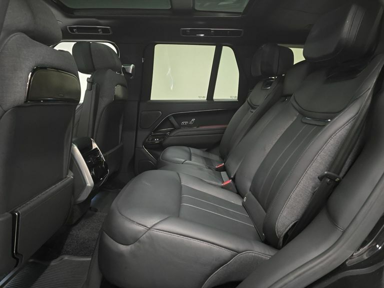 Land Rover Range Rover 4.4 P615 V8 Lwb Signature Suite Sv Black #4